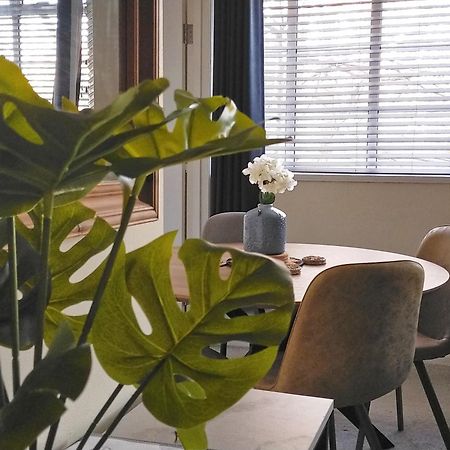 ברייטון Spacious Apartment - Double And Sofa Bed - Wonderful Pavilion Views מראה חיצוני תמונה